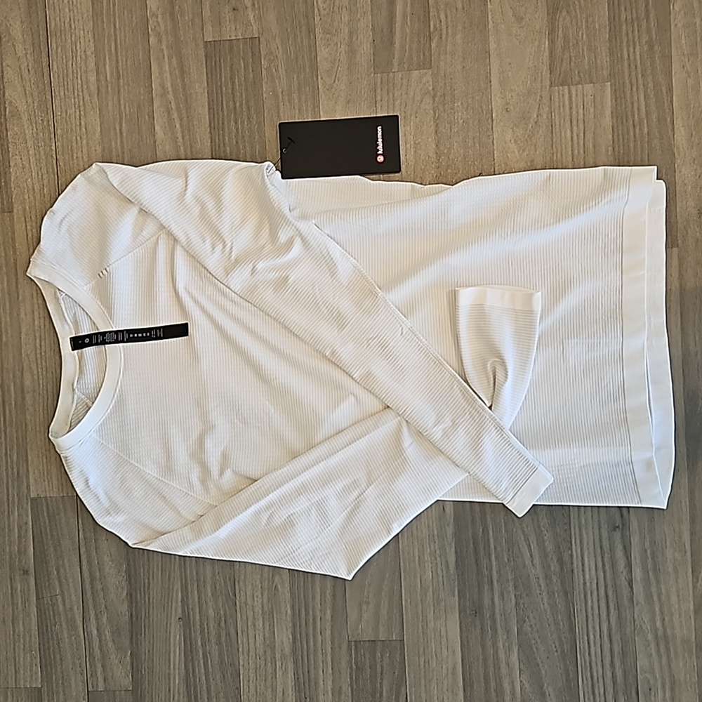 Lululemon Metal Vent Tech Long Sleeve